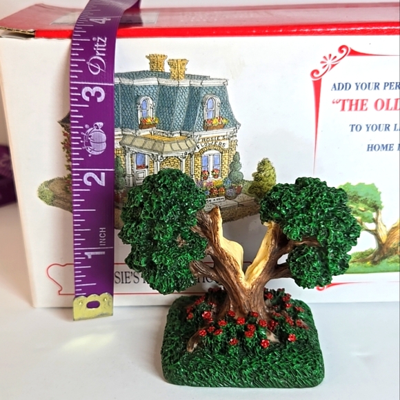 Vintage Miniature 'Rosie's Flower Shop & The Oldest Tree'  1999 Oldest Tree - Picture 5 of 16